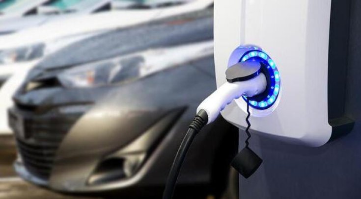 Can You Charge an Electric Car with Solar Panels?
